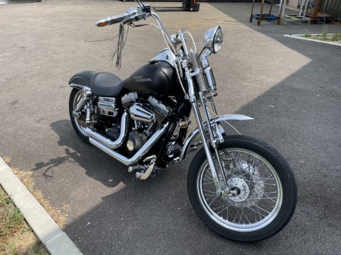 revision et entretien d'une moto Harley Davidson DYNA STREET BOB de 2006 par votre garagiste l'atelier Riders spirit à Vienne 