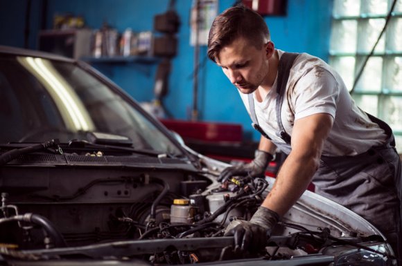 Remplacement et changement de châssis de voiture ancienne à Chatonnay
