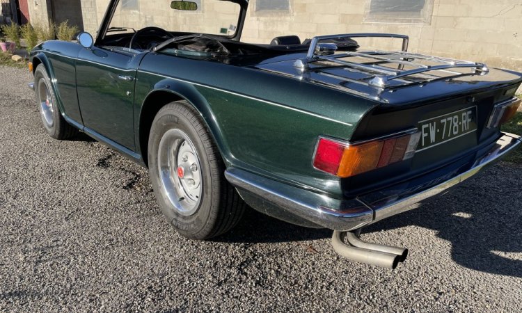 triumph TR6 de 1973 chez votre garagiste l'atelier riders spirit a chatonnay