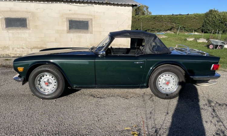 triumph TR6 de 1973 chez votre garagiste l'atelier riders spirit a chatonnay