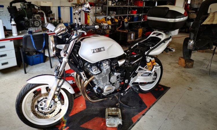 yamaha 1300 XJR